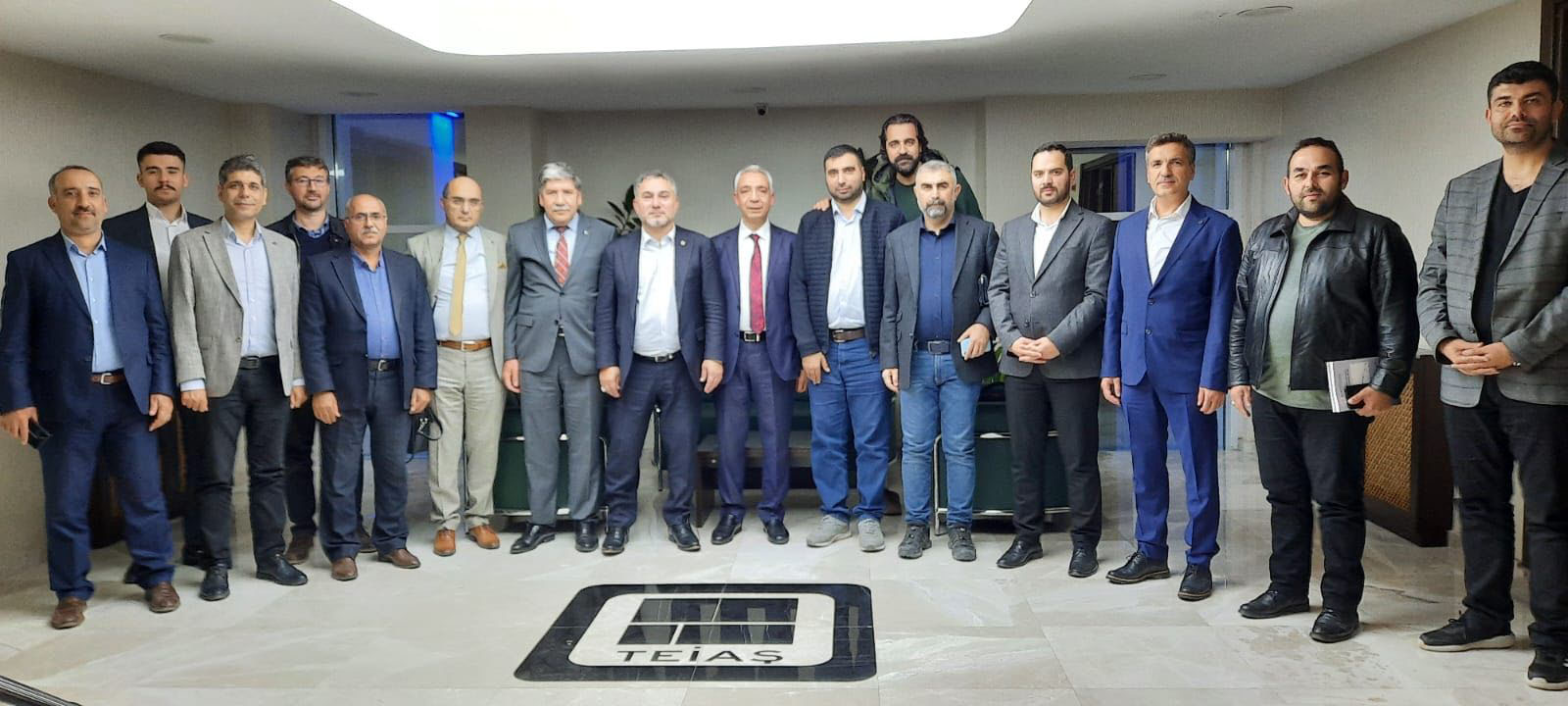 GENEL BAŞKANIMIZ, ELAZIĞ ŞUBE ÜYELERİYLE BİR ARADA