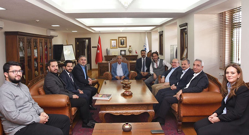 ADIYAMAN ÜNİVERSİTESİ REKTÖRÜ PROF. DR. MEHMET TURGUT'A MAKAMINDA ZİYARET 